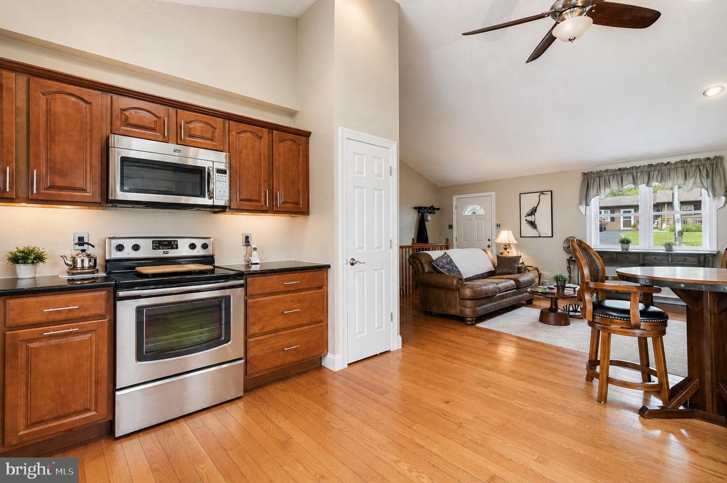 3817 Bayview Drive photo 5