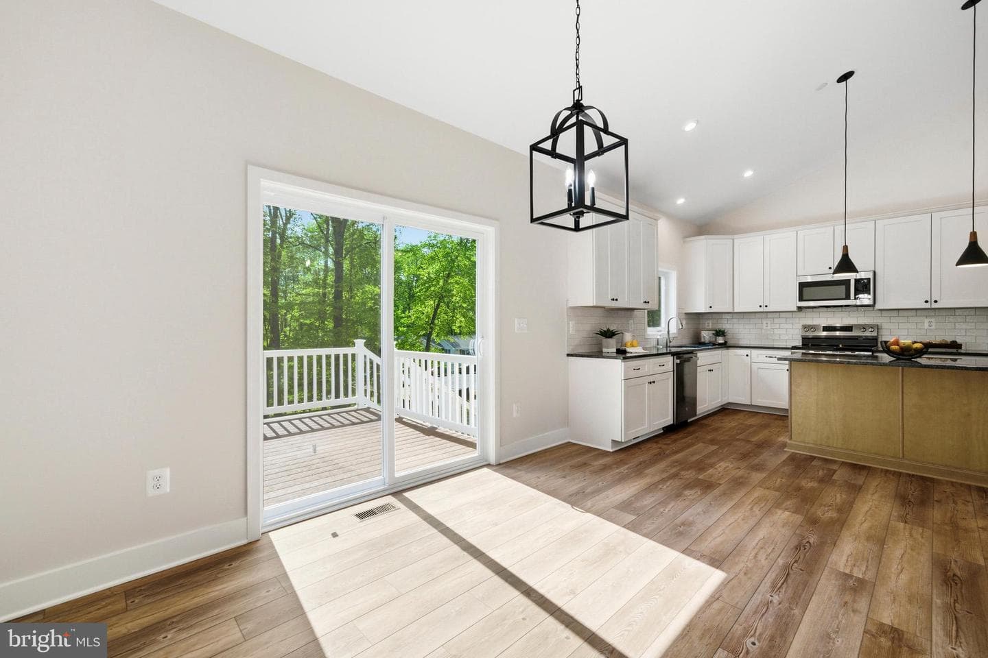 1362 Solomons Island Road photo 17