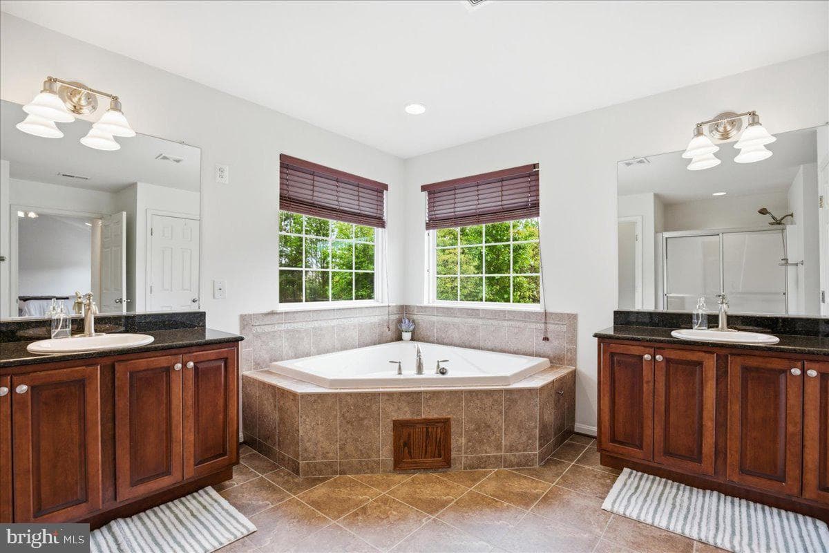 115 Thoroughbred Drive photo 28