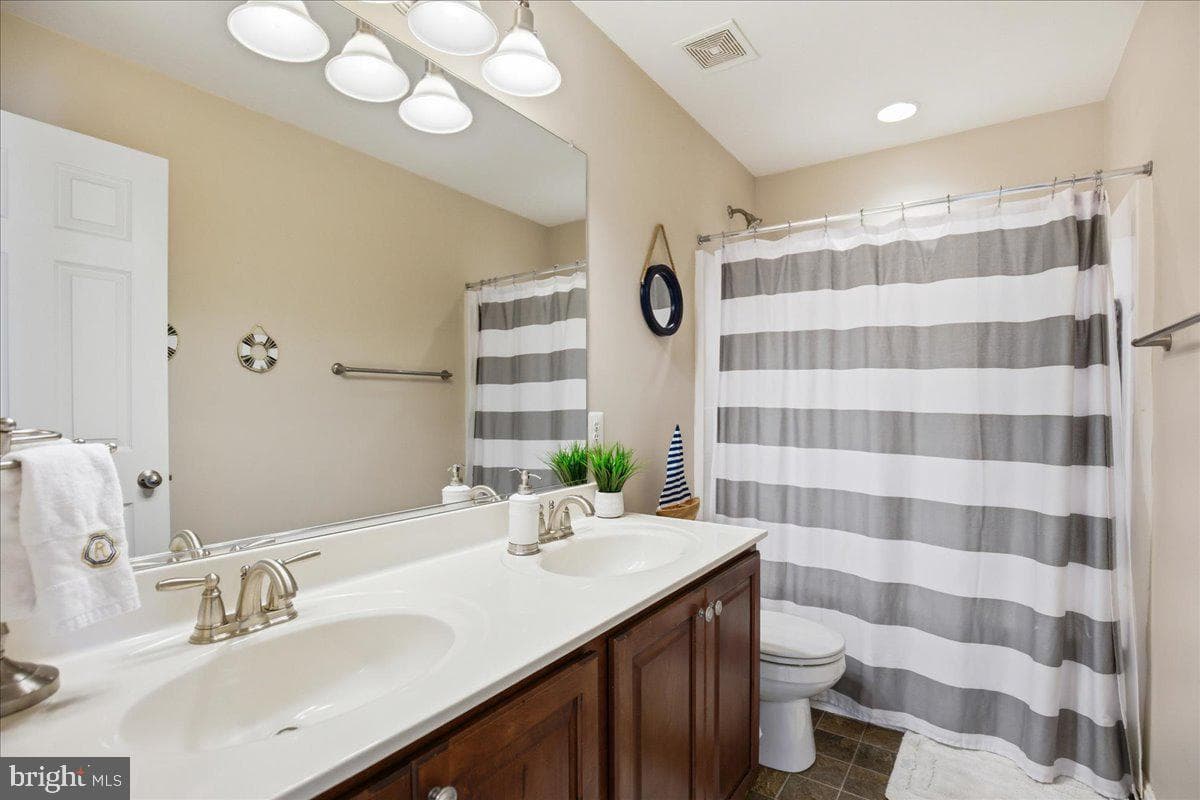 115 Thoroughbred Drive photo 36