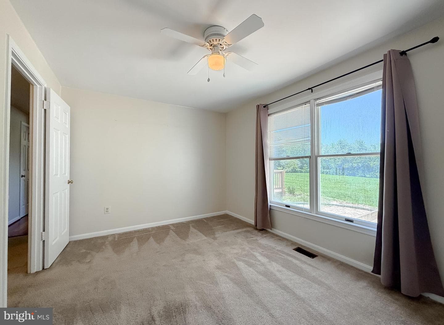 811 Cove Point Road photo 24