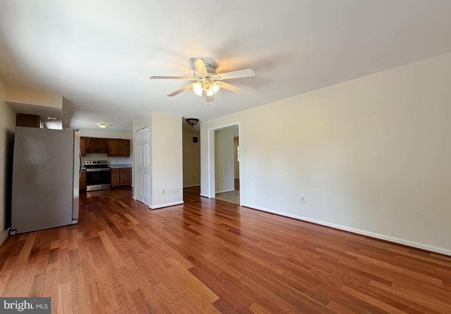 811 Cove Point Road photo 41