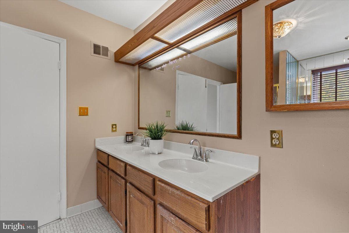 11871 Lexington Drive photo 28