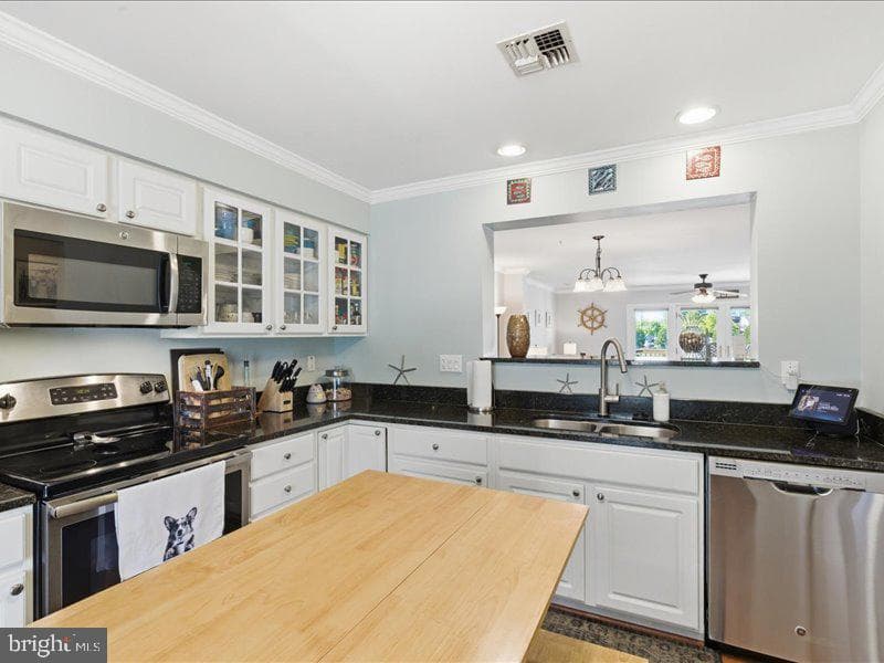 4013 Seagate Square photo 15
