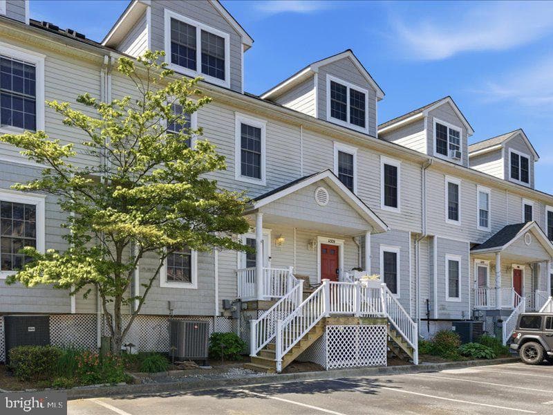 4013 Seagate Square photo 21