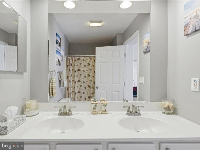 4013 Seagate Square photo 32