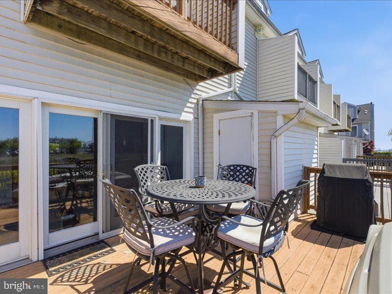 4013 Seagate Square photo 40