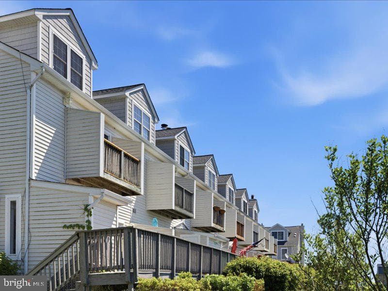 4013 Seagate Square photo 41