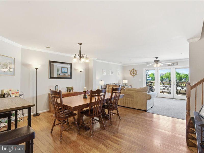 4013 Seagate Square photo 6