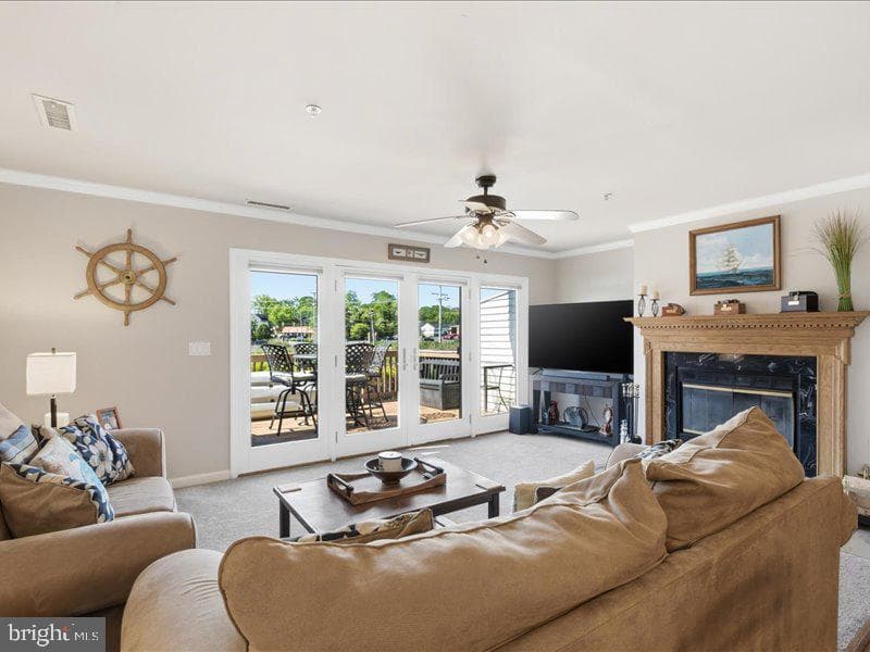 4013 Seagate Square photo 9