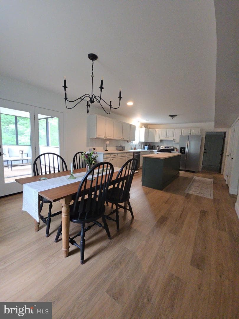 5855 Julie Ct photo 6
