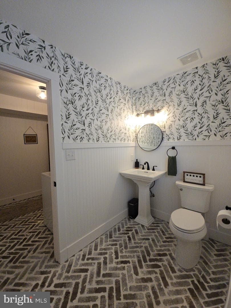 5855 Julie Ct photo 9