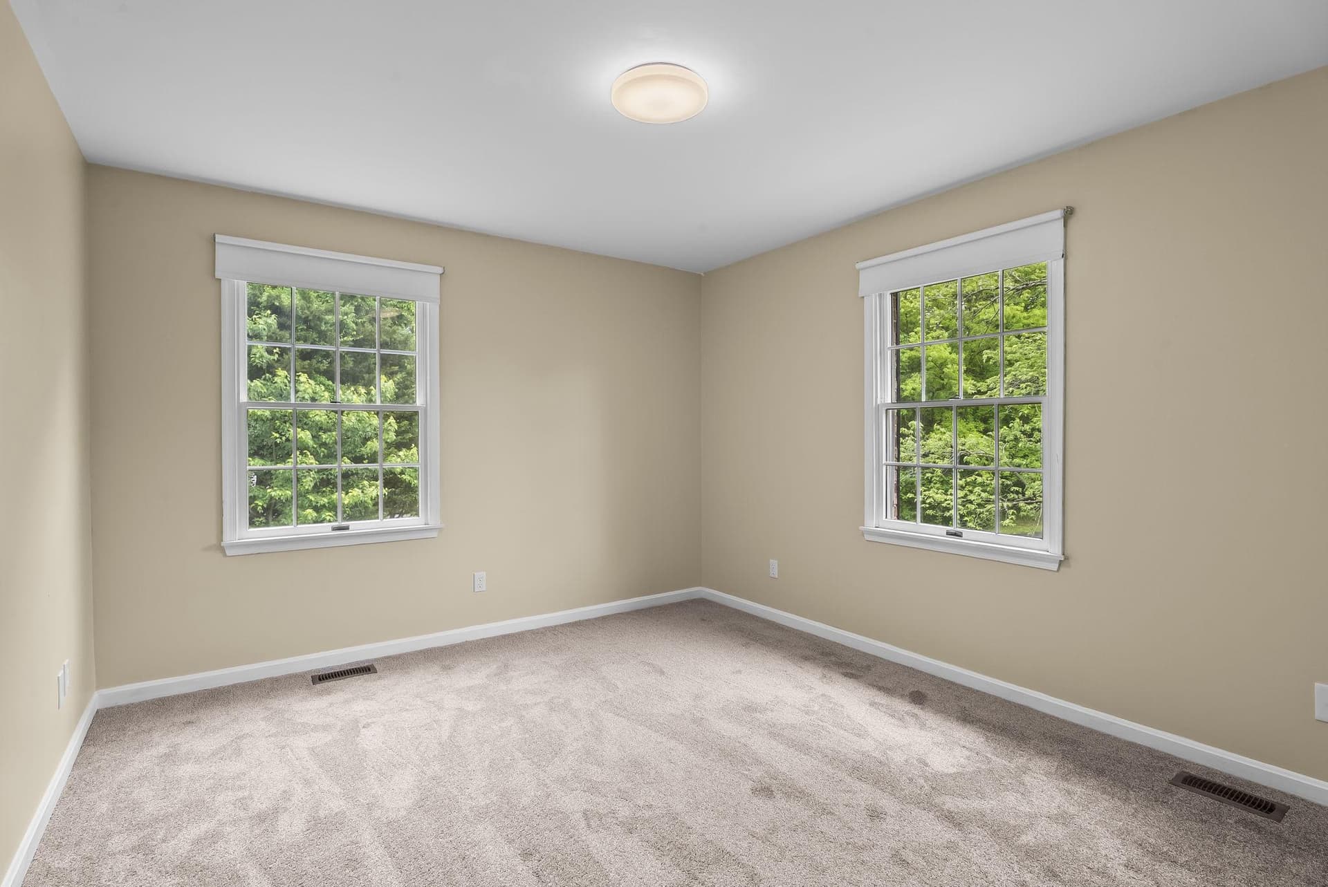 1620 Meadow Oaks Ln photo 21