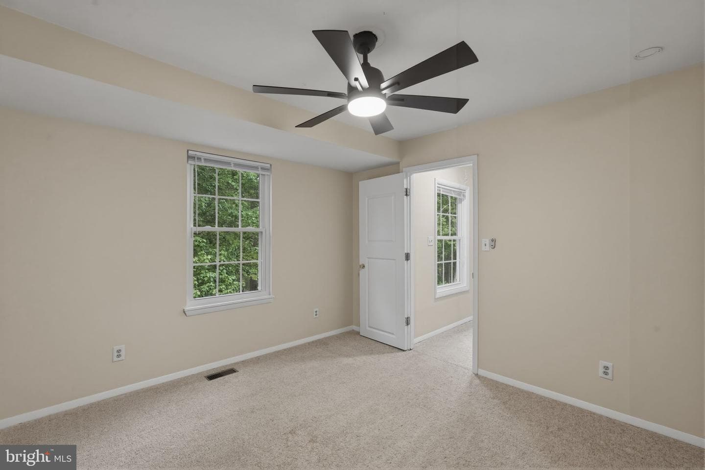 518 Maple Way photo 15