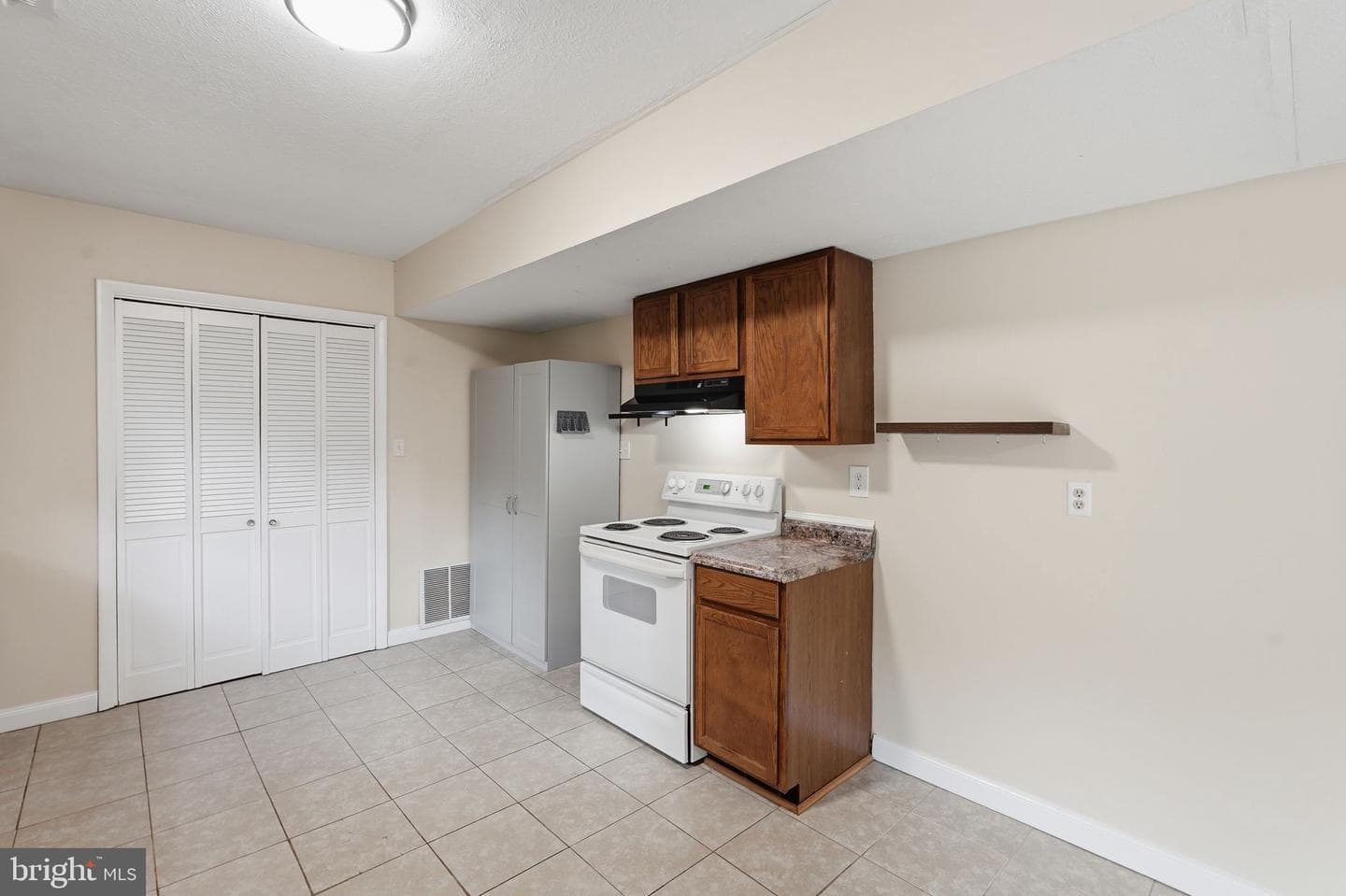 518 Maple Way photo 5