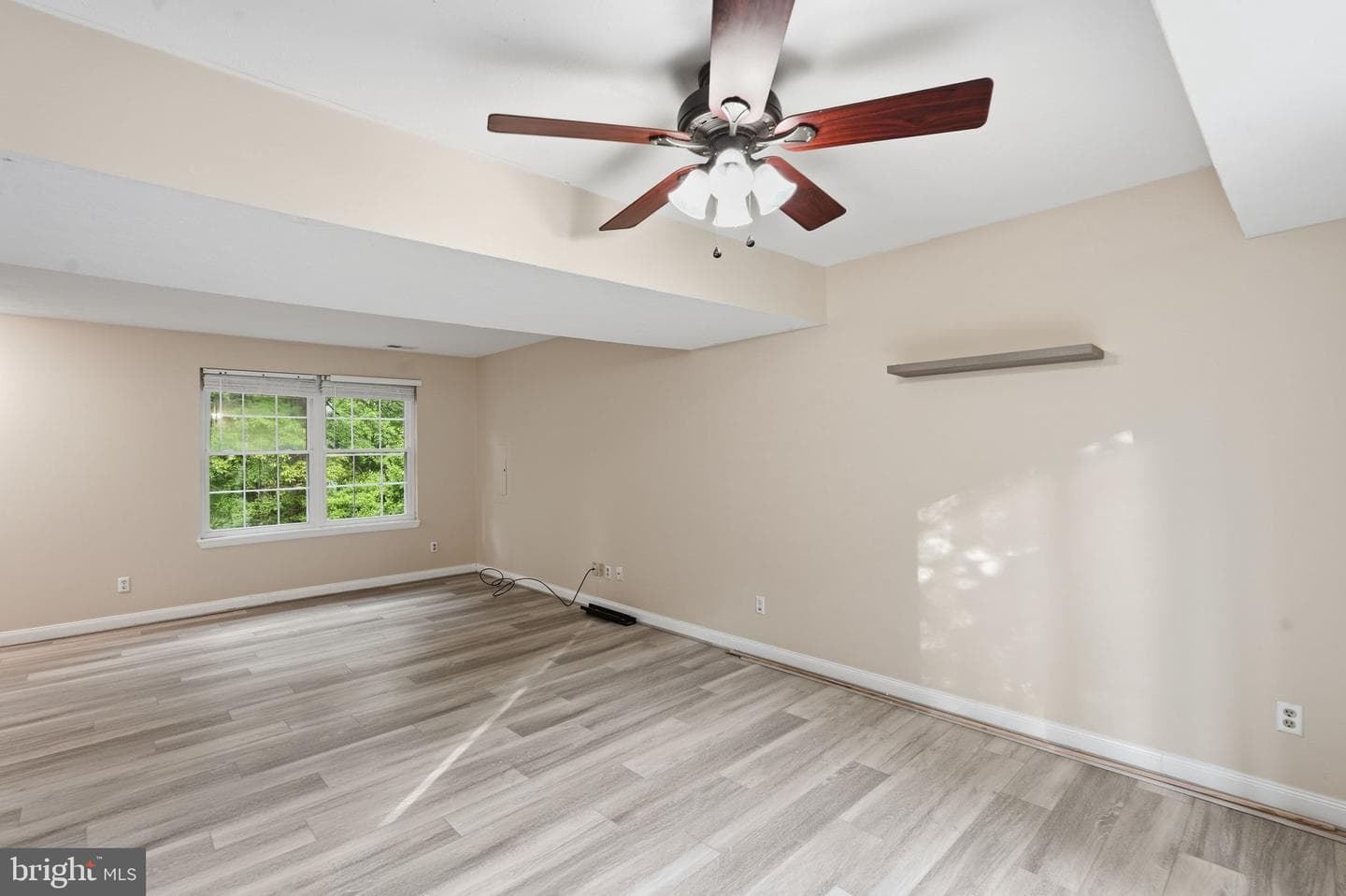 518 Maple Way photo 7