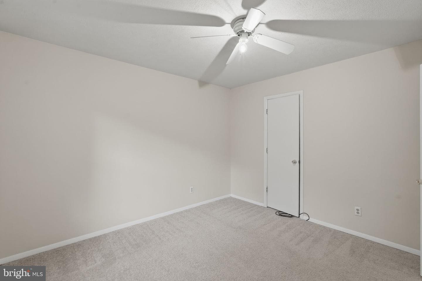 518 Maple Way photo 9