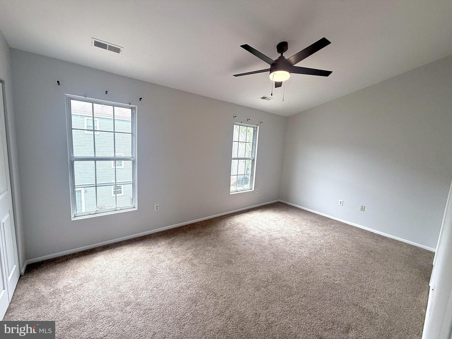 9422 Sea Breeze Court photo 11