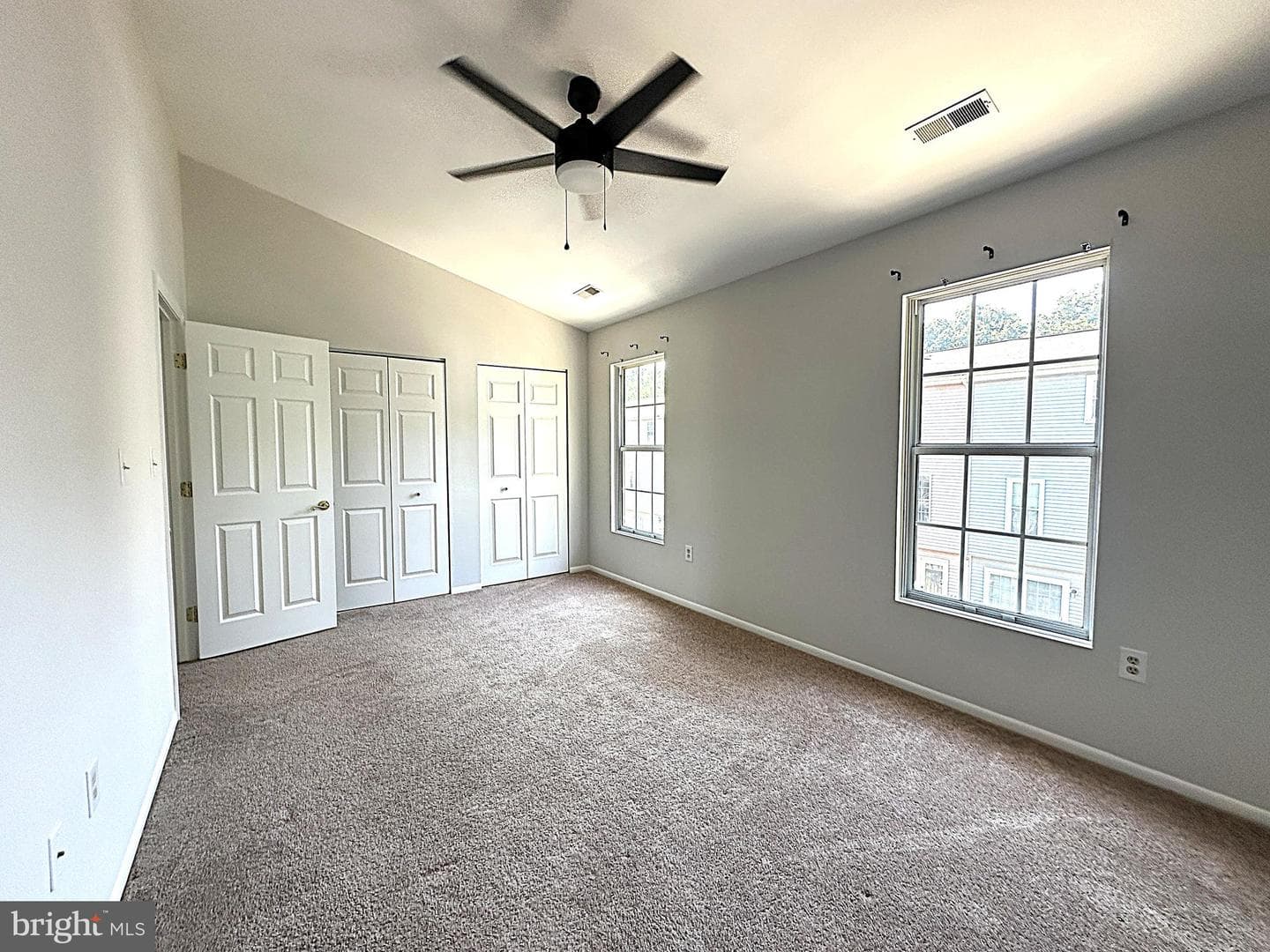 9422 Sea Breeze Court photo 14
