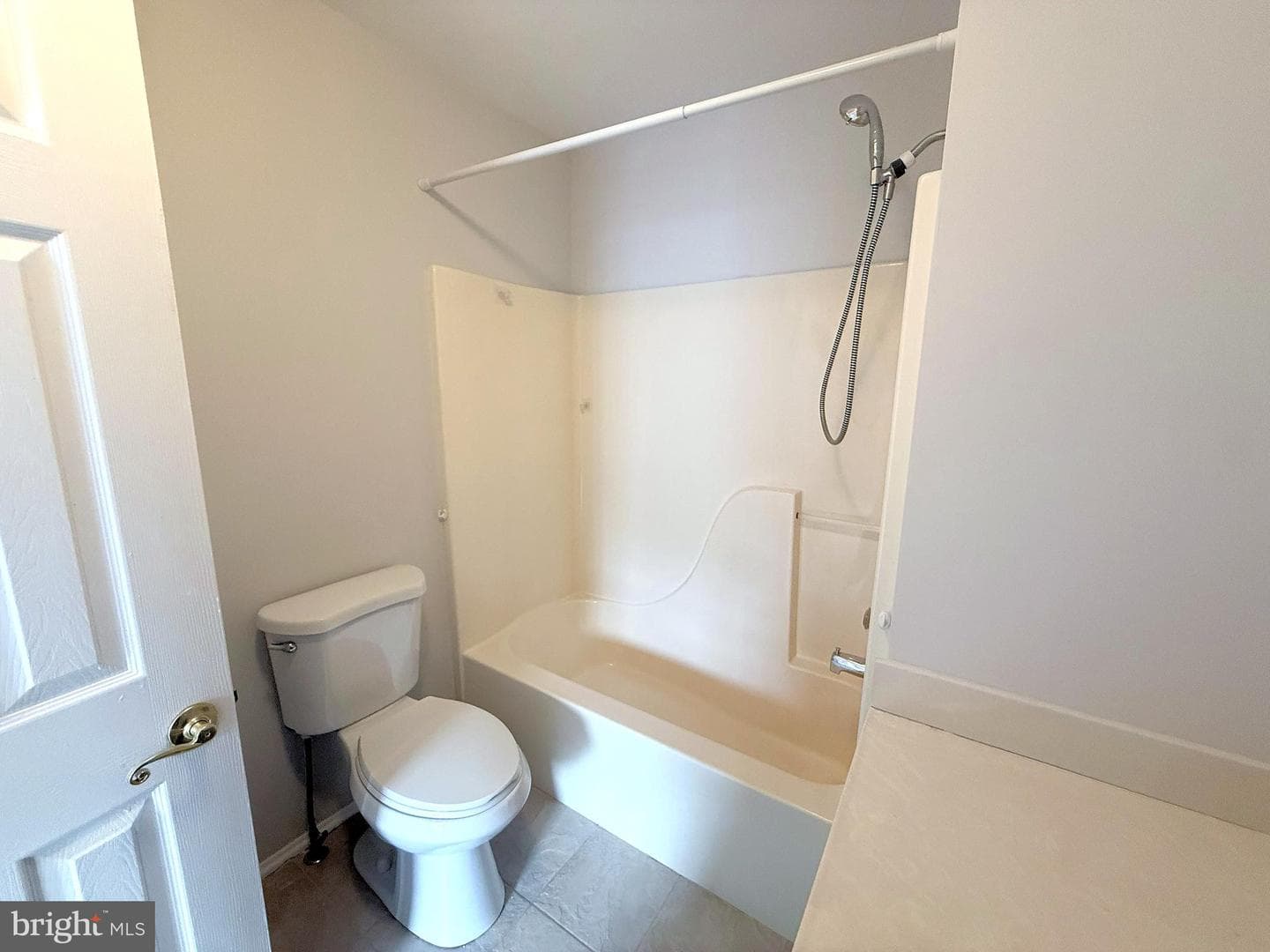 9422 Sea Breeze Court photo 15