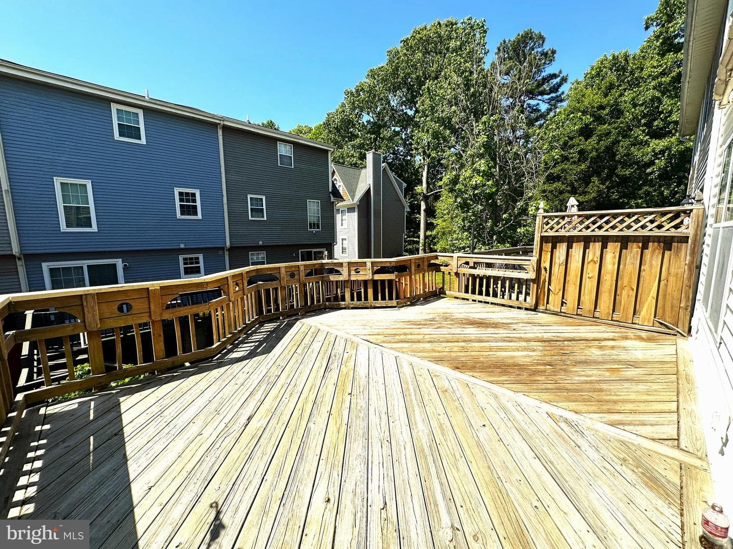 9422 Sea Breeze Court photo 9