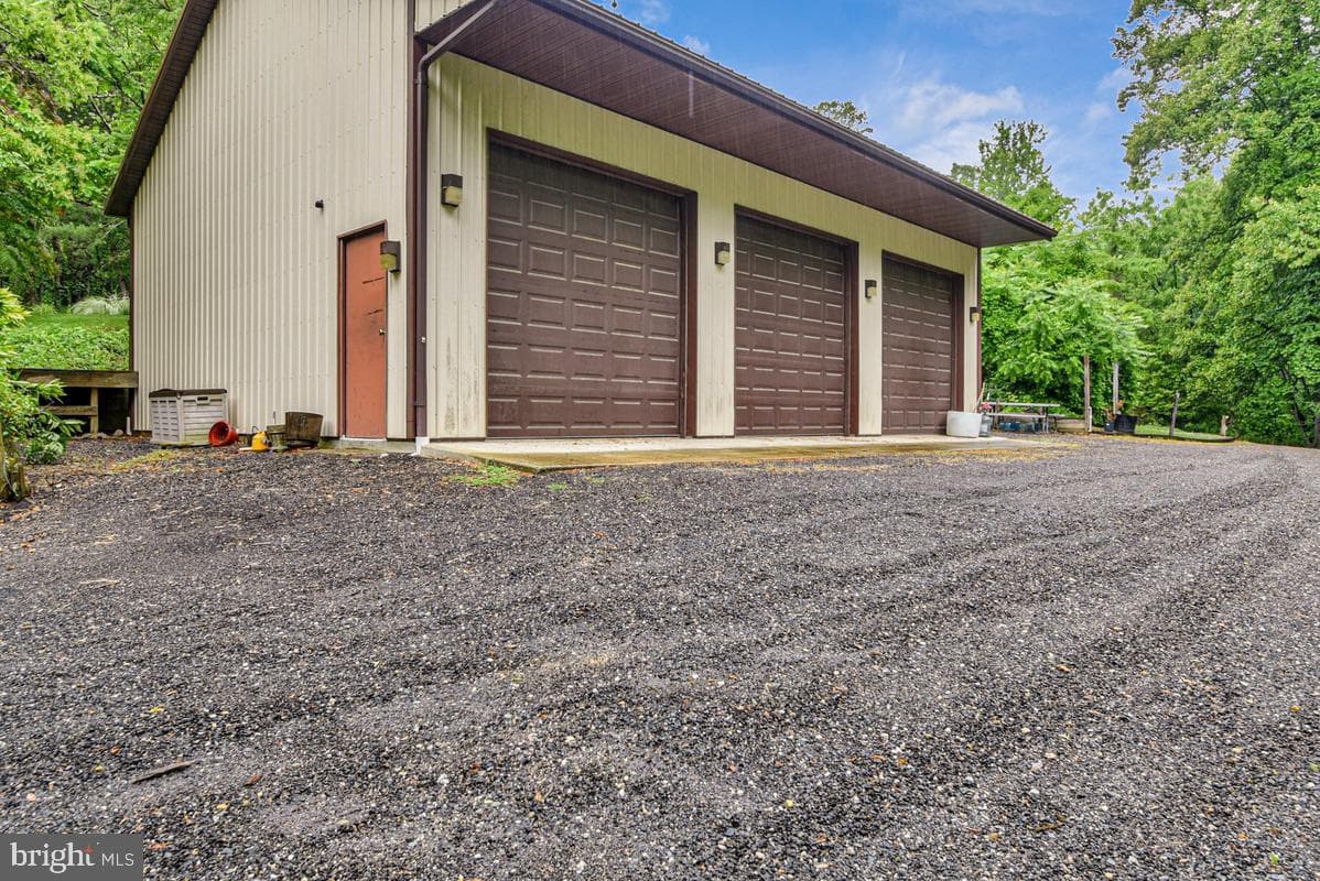 2551 Redbud Lane photo 9