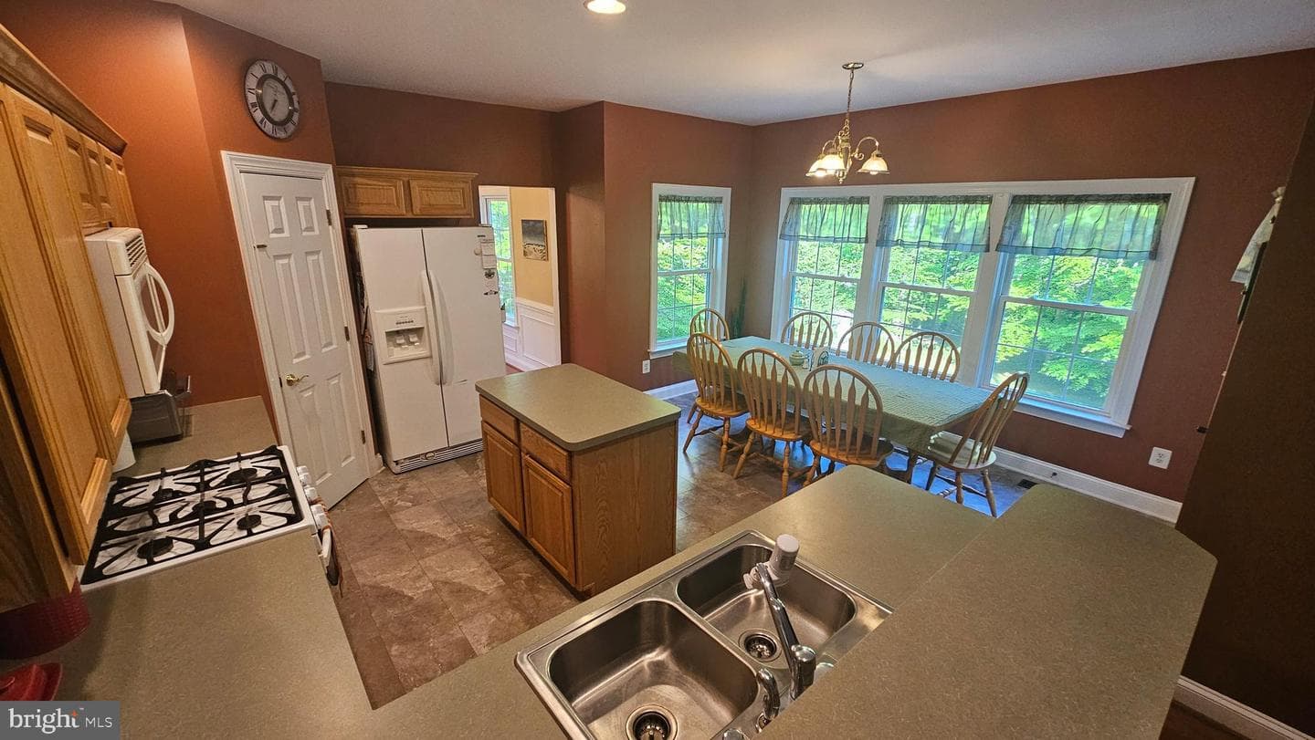 3020 Blackberry Lane photo 7