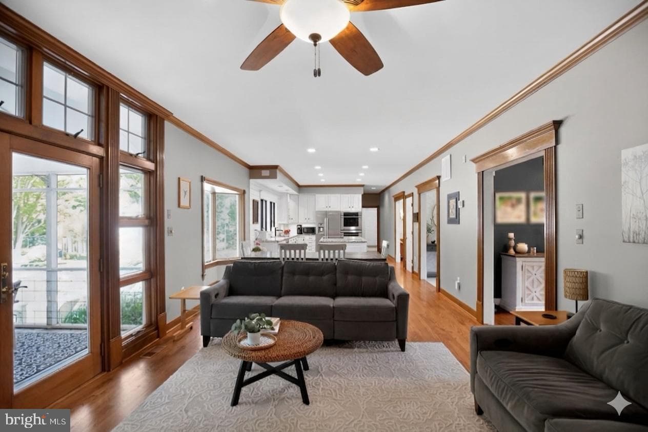 6921 Bond Street photo 19