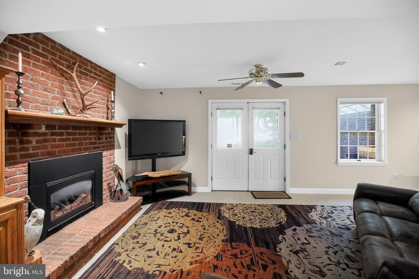 6921 Bond Street photo 42
