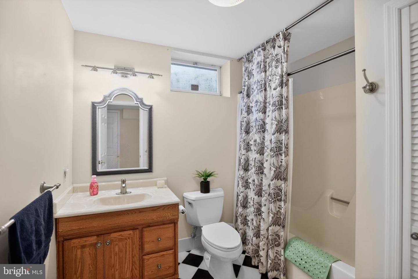 6921 Bond Street photo 46