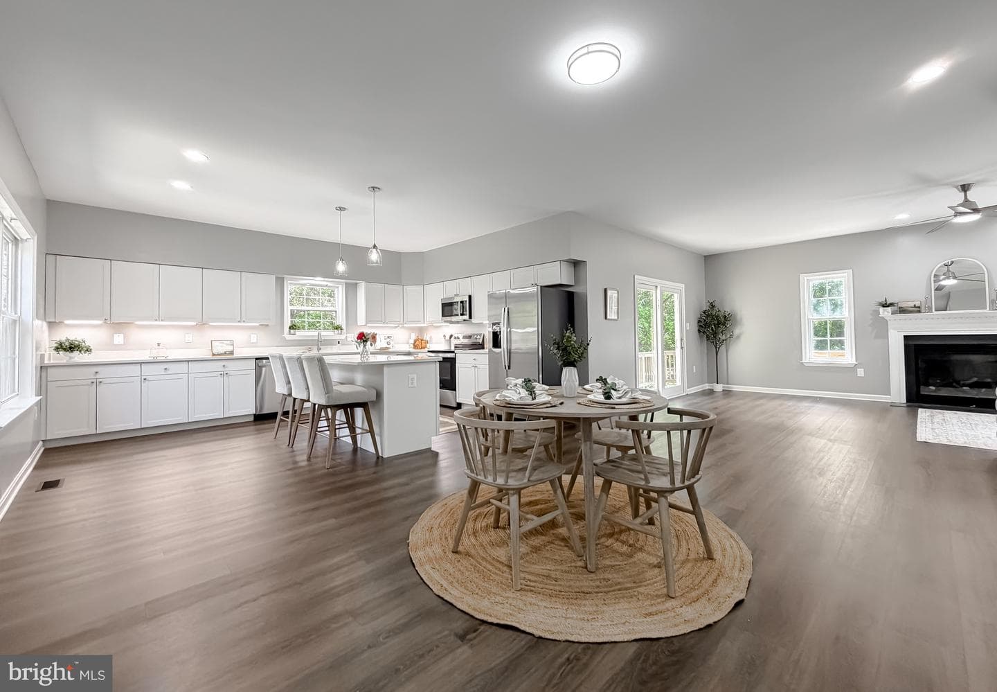 3815 Catesby Oak Court photo 4