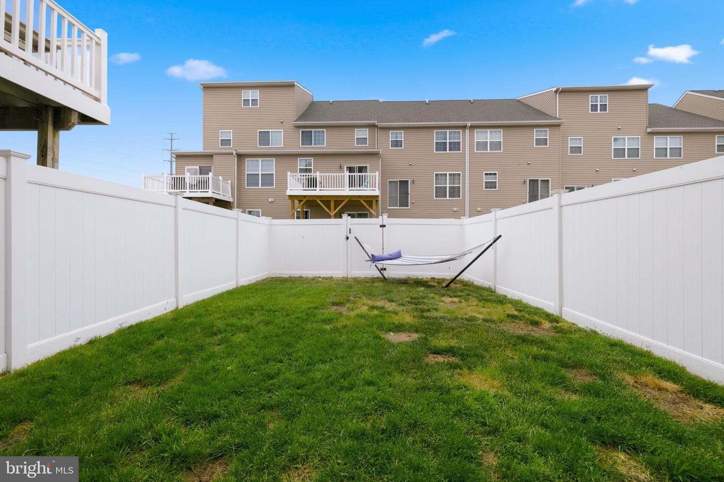 121 Polo Way photo 42