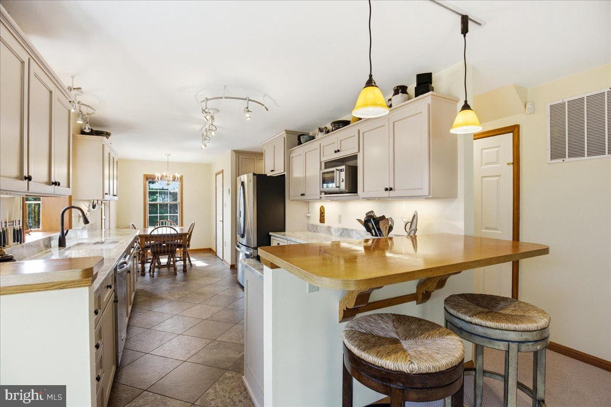 300 Owings Hill Court photo 12