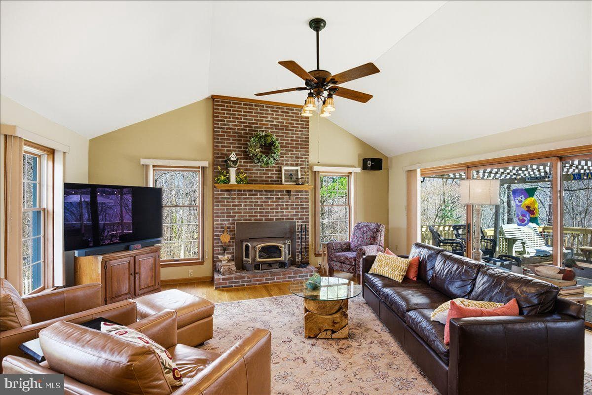 300 Owings Hill Court photo 15