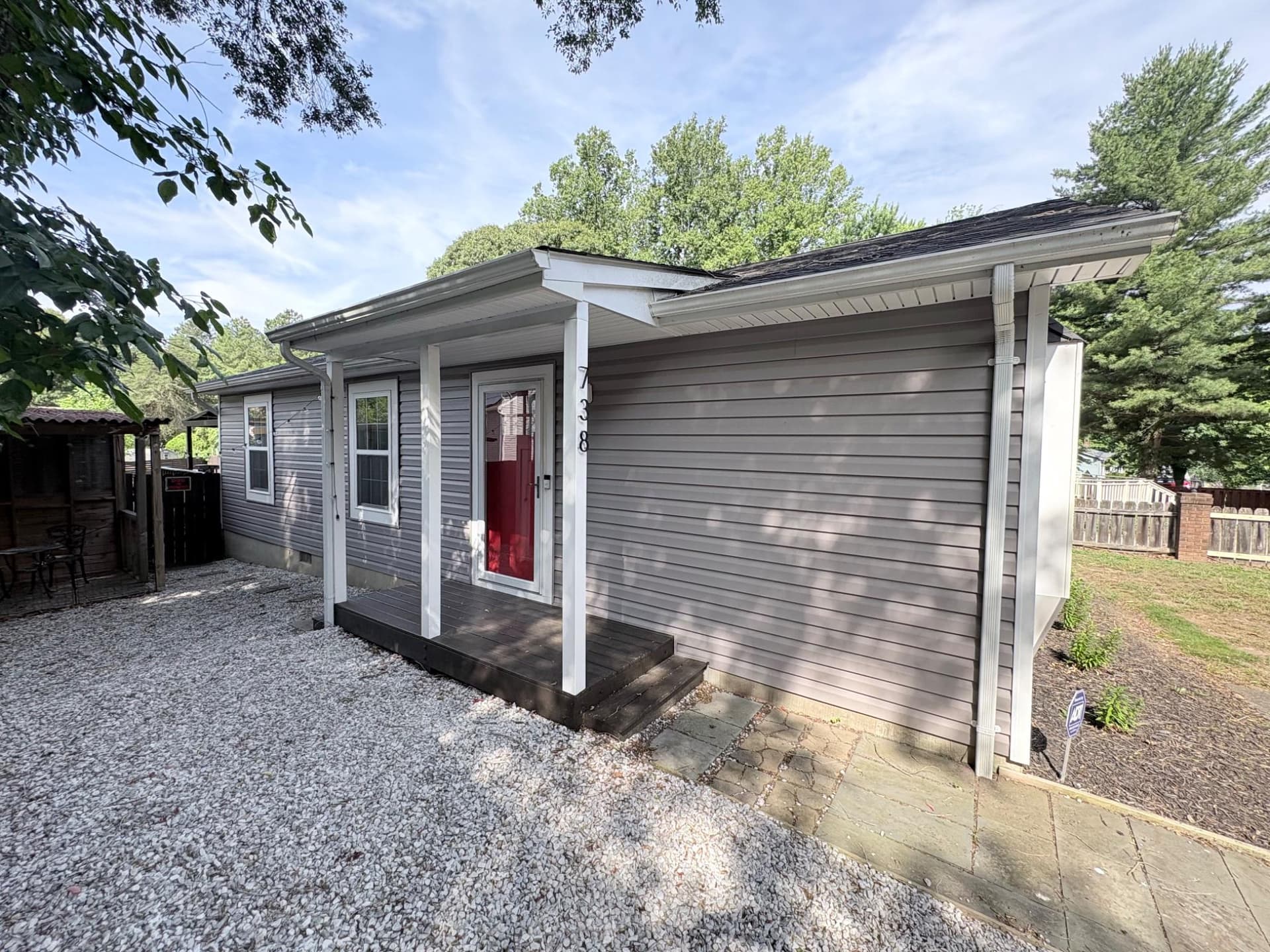 738 White Sands Drive, Lusby