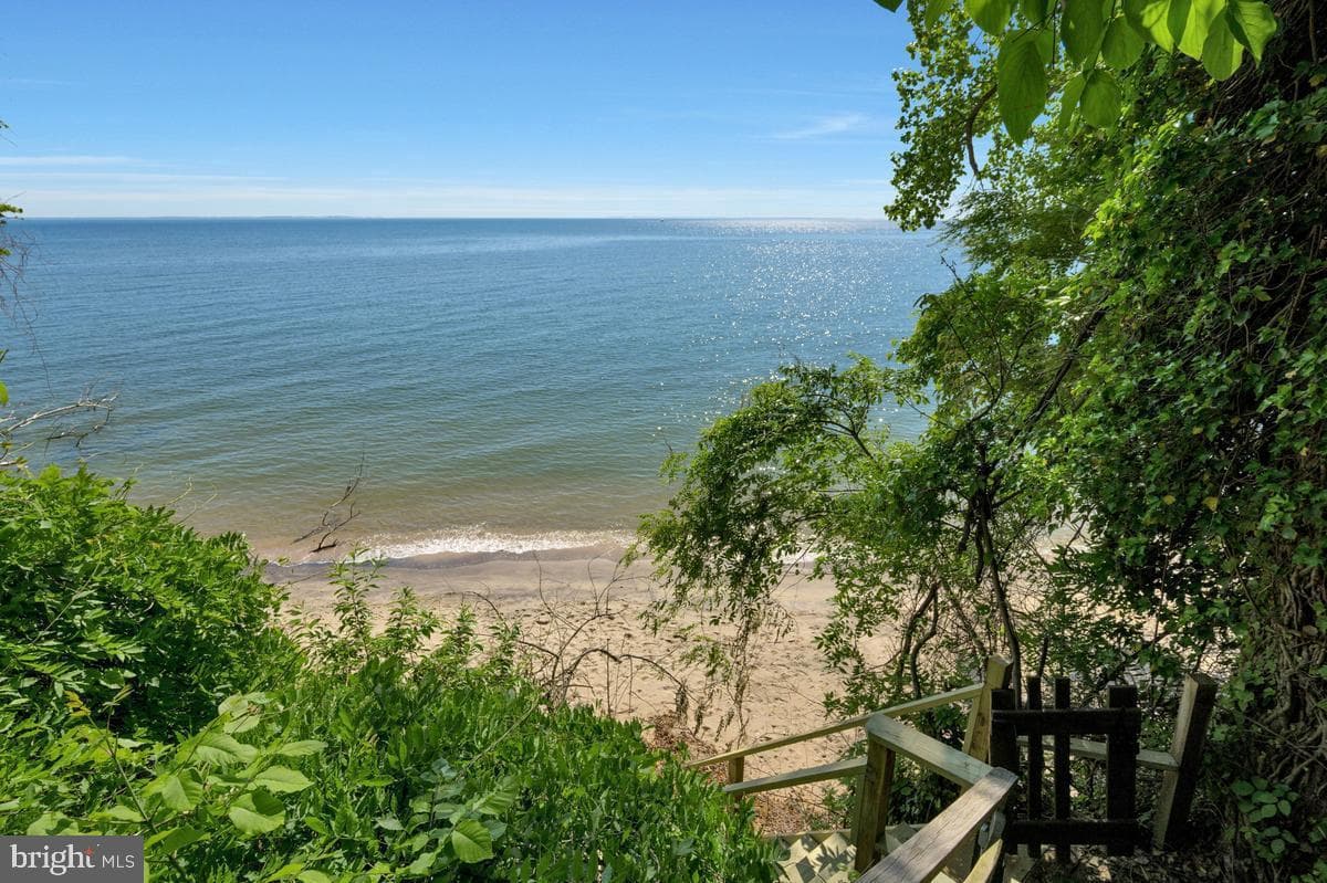 3713 & 3711 Bayview Drive photo 40