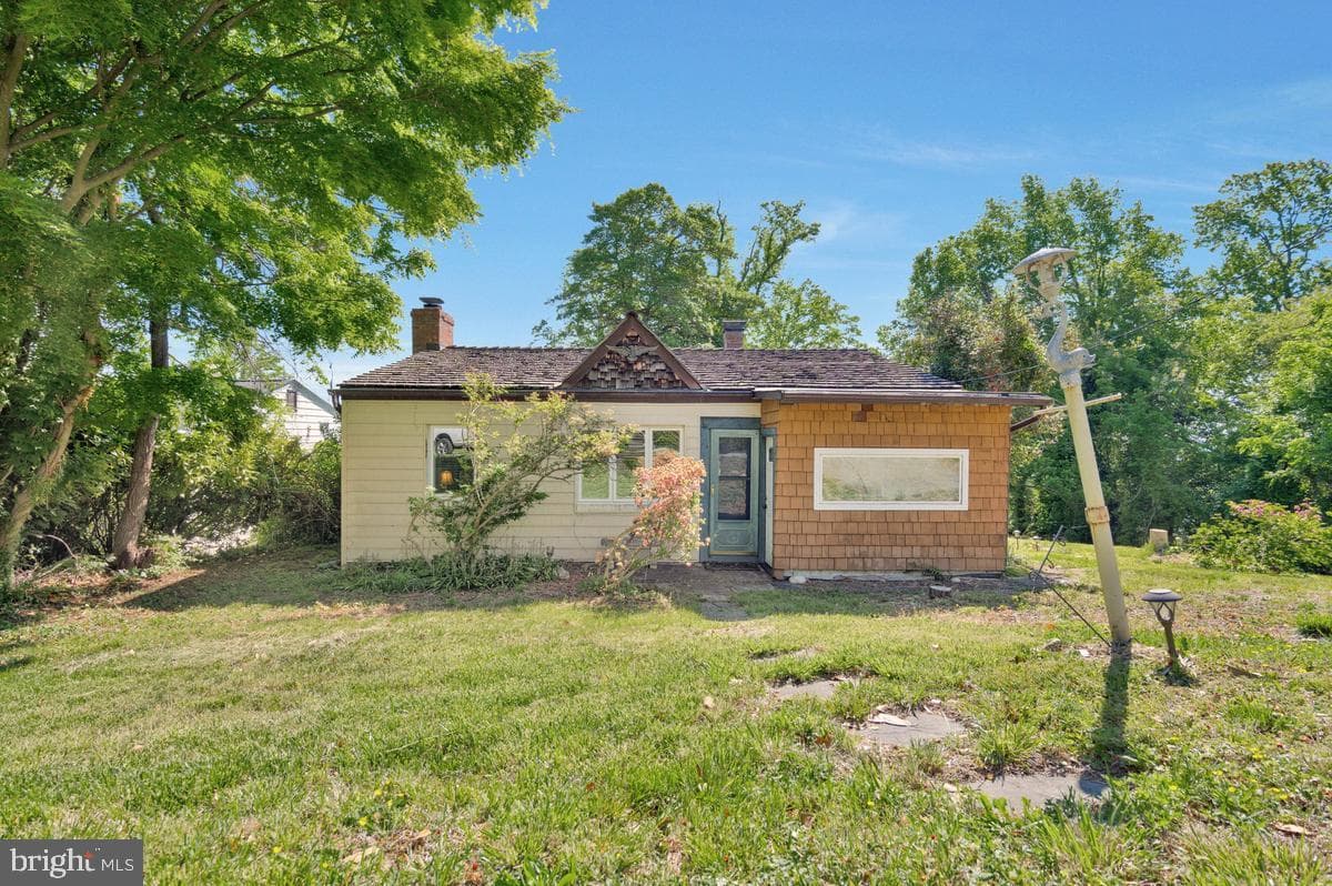 3713 & 3711 Bayview Drive photo 42