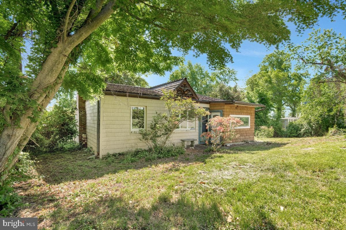 3713 & 3711 Bayview Drive photo 45