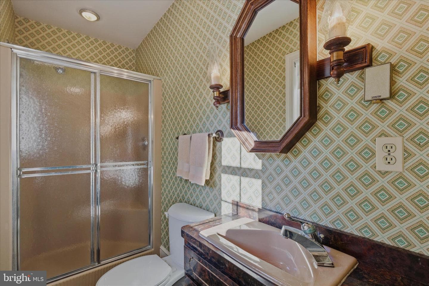 3901 Lakeside Ct photo 17