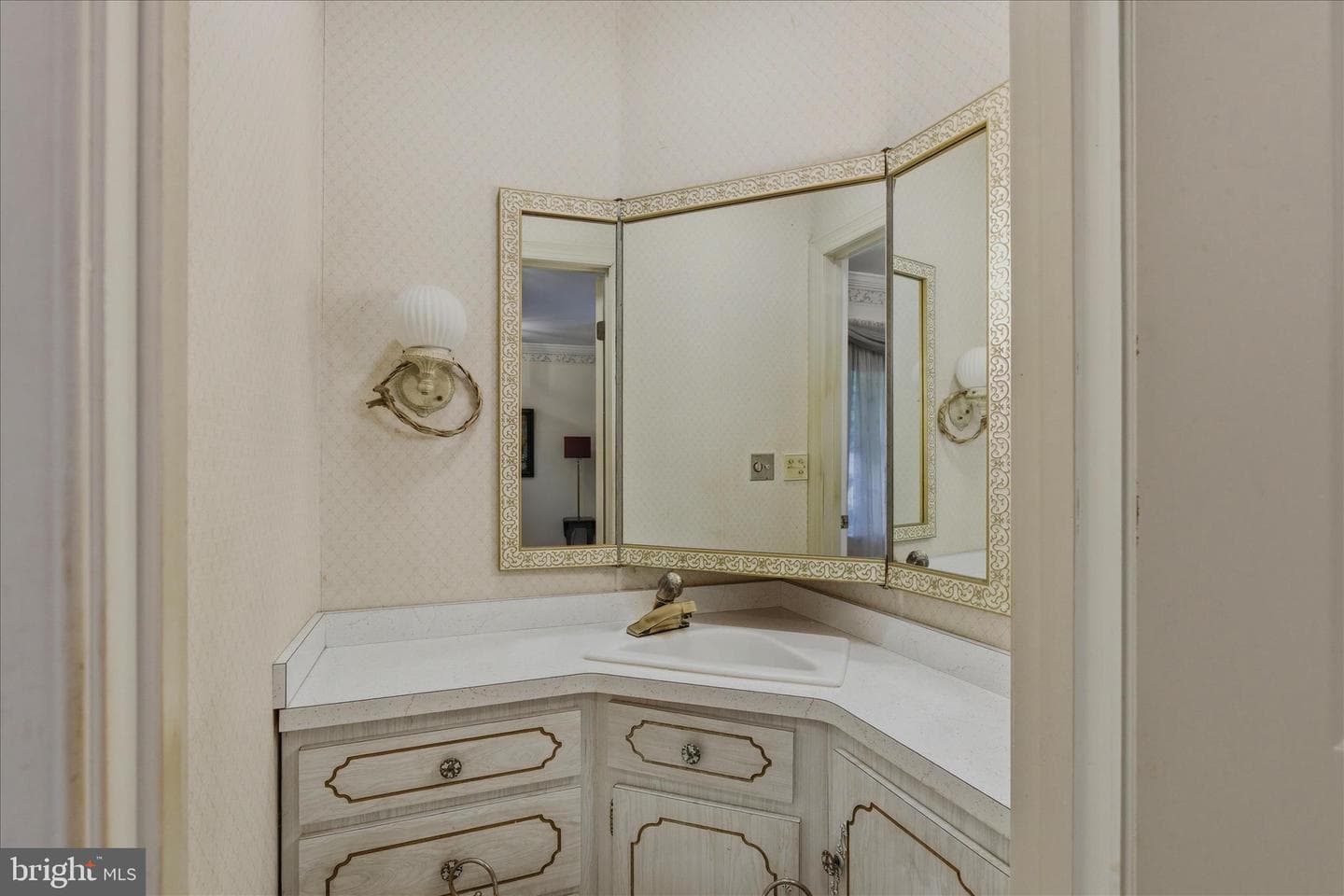 3901 Lakeside Ct photo 53