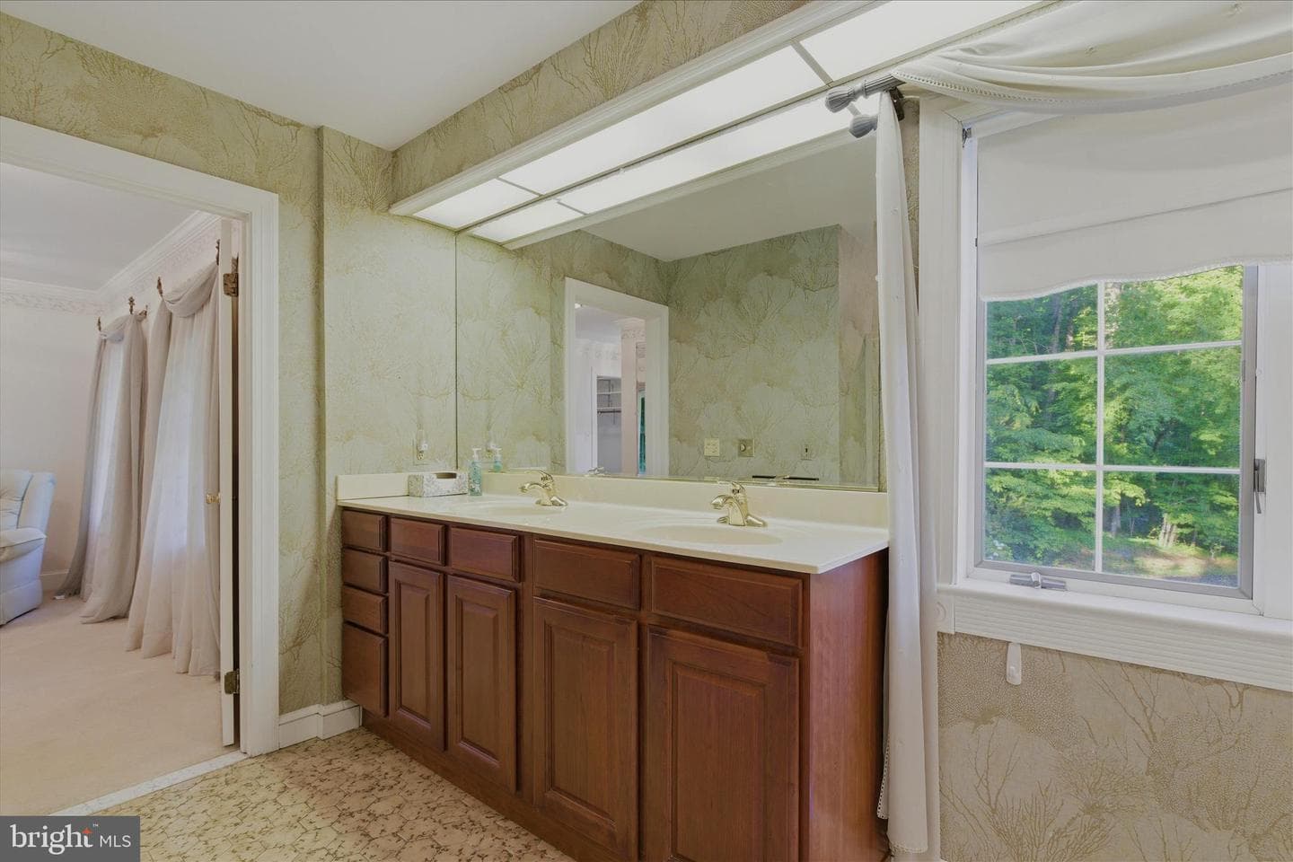 3901 Lakeside Ct photo 55