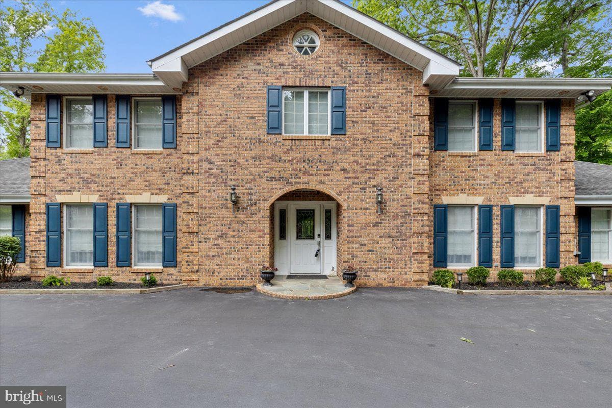 3901 Lakeside Ct photo 8