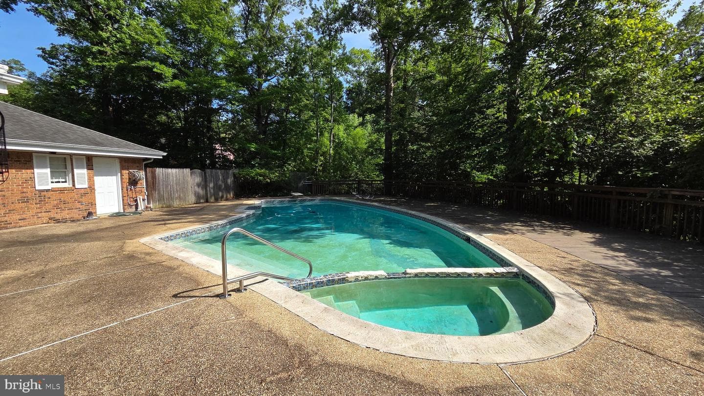 3901 Lakeside Ct photo 85