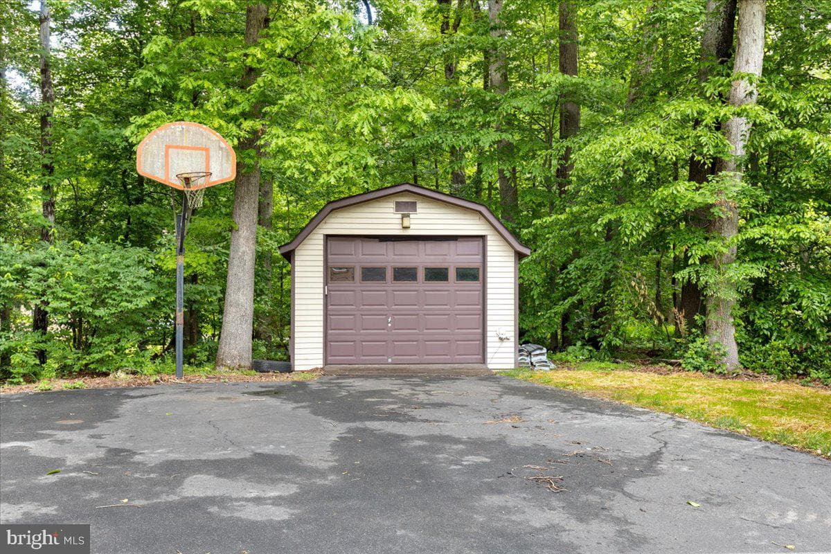 3901 Lakeside Ct photo 89