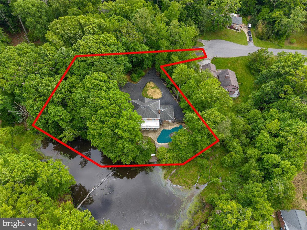 3901 Lakeside Ct photo 93