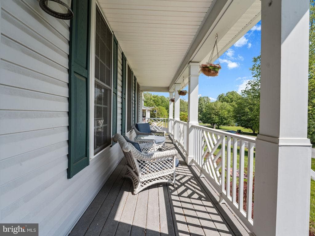 9236 Blue Sky Court photo 2
