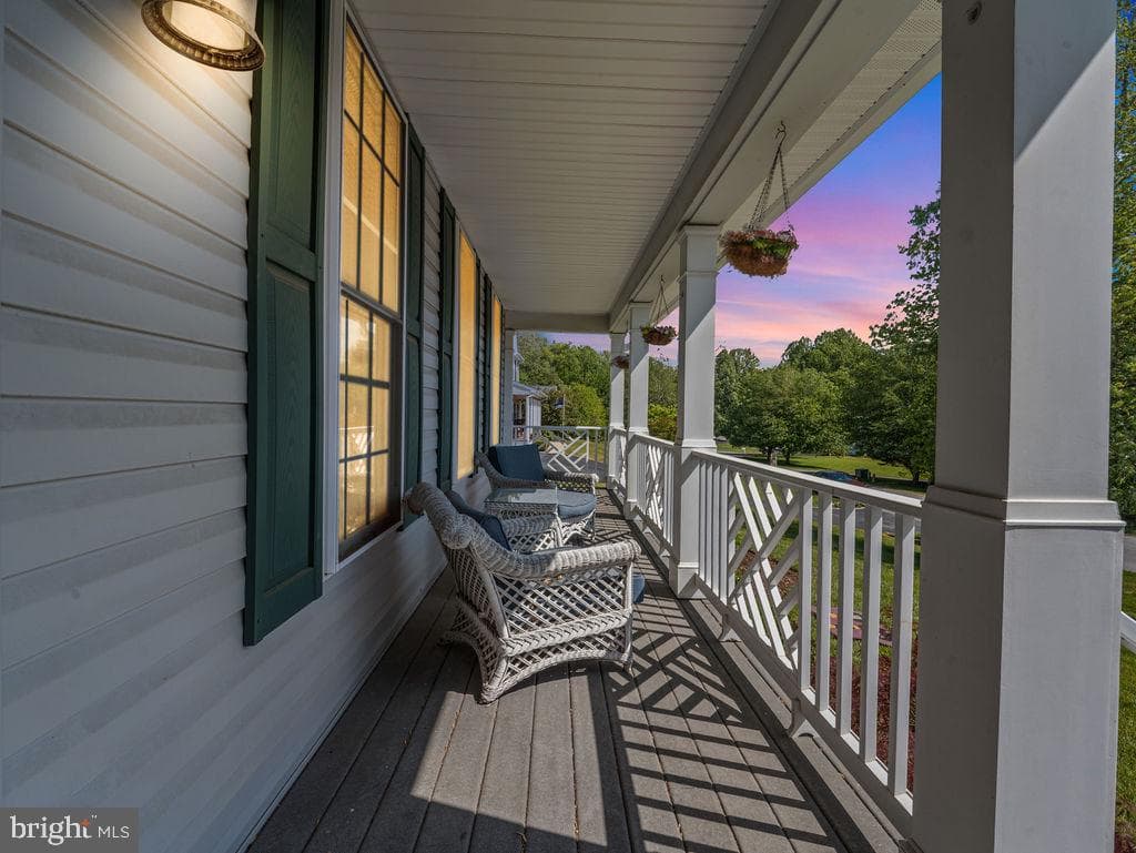 9236 Blue Sky Court photo 3