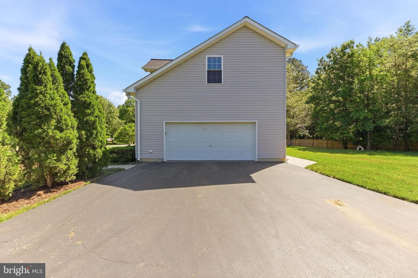 1824 Oriole Way photo 13
