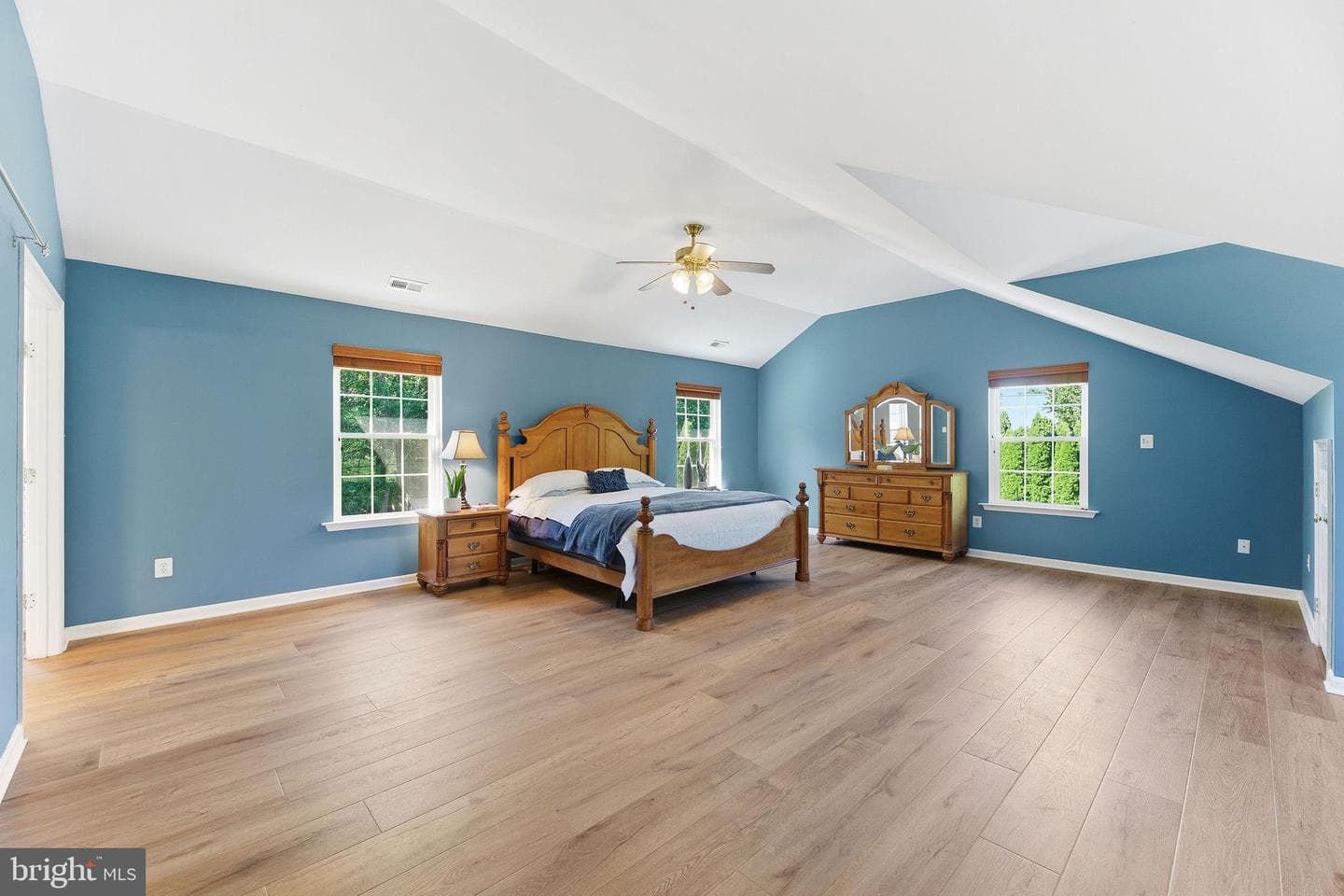 1824 Oriole Way photo 40