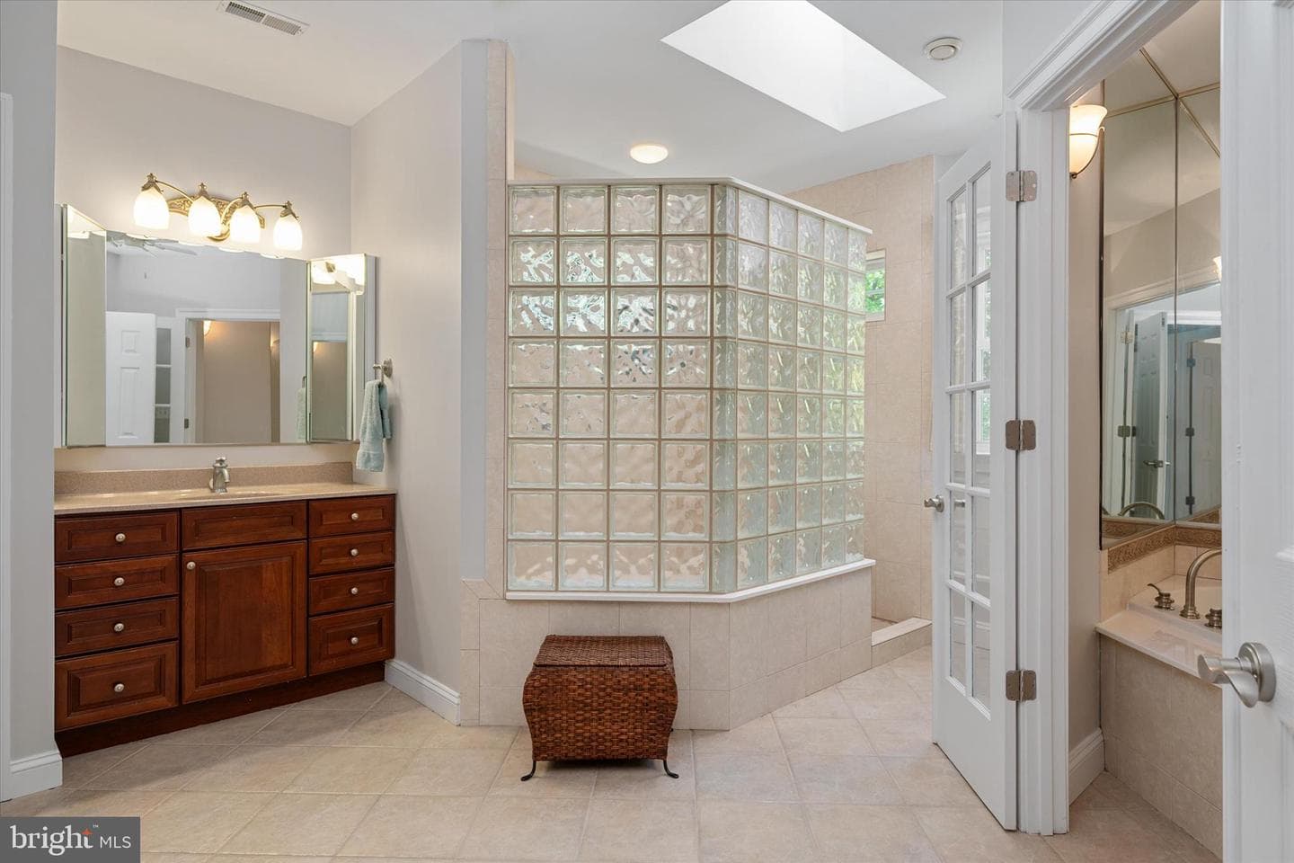 3740 Larkview Court photo 40